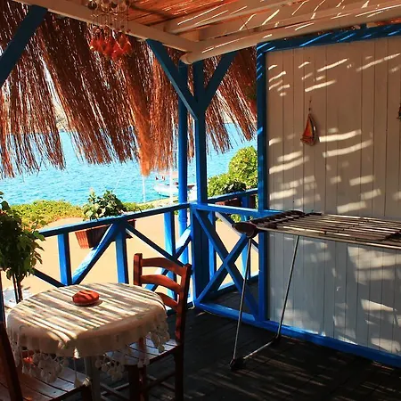 Bozburun Aphrodite Beach & Hotel مرمريس