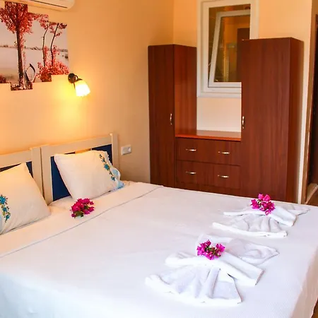 Bozburun Aphrodite Beach & Hotel فندق