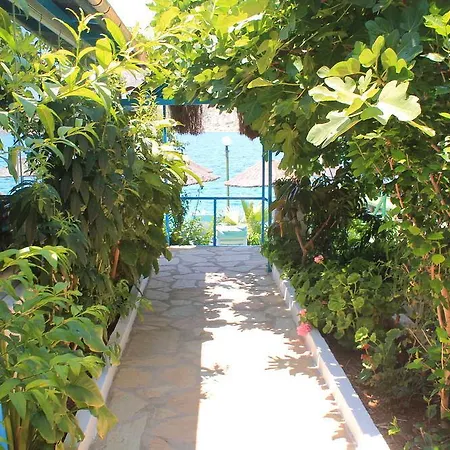 Bozburun Aphrodite Beach & Hotel 3* مرمريس