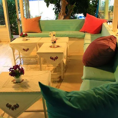 Bozburun Aphrodite Beach & Hotel مرمريس