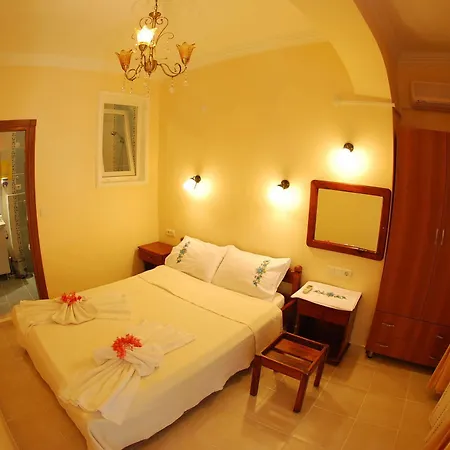 Bozburun Aphrodite Beach & Hotel 3* مرمريس