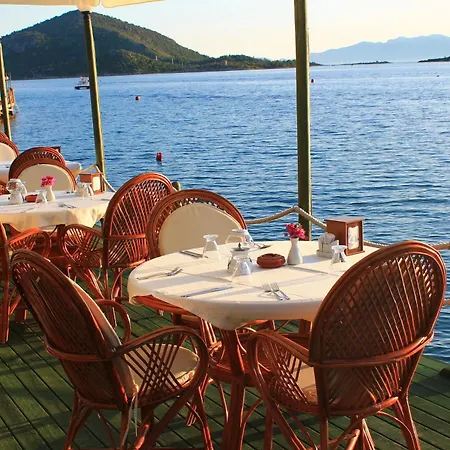 Bozburun Aphrodite Beach & Hotel فندق 3*