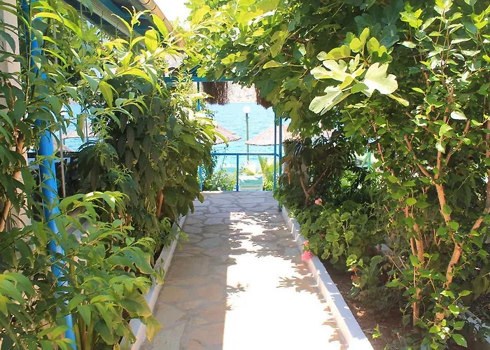 Bozburun Aphrodite Beach & Hotel 3* Мармарис