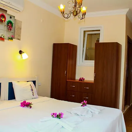 מלון Bozburun Aphrodite Beach & Hotel 3*